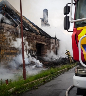 Два десятки вогнеборців гасили масштабну пожежу в Одеській області
