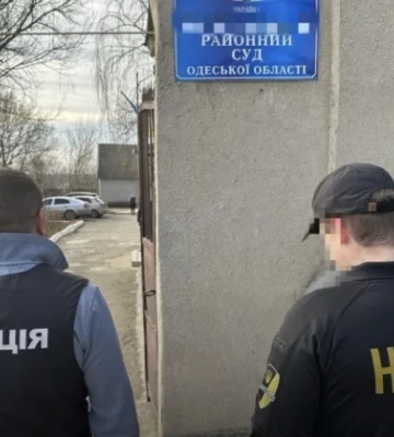$10 тысяч за решение по гражданскому делу: будут судить судью одесского райсуда и его родственника-адвоката