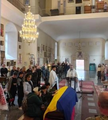 Полтавська громада попрощалась із загиблим захисником України