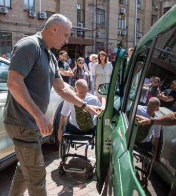 Київ компенсує ветеранам-киянам з інвалідністю I та II груп купівлю авто, - Кличко