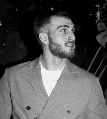 Український режисер розповів, як у центрі окупованого Луганська виконали гімн України
