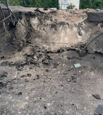 Окупанти вдарили по Сумах дронами: пошкоджено житлові будинки, є поранений