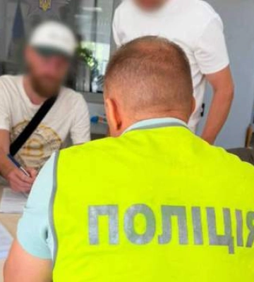 Закрыл собаку на балконе в жару: киевлянину грозит тюремный срок из-за гибели животного