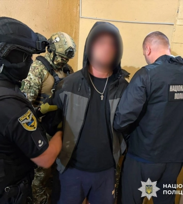 Поліція та СБУ затримали зловмисника, який напав на поліціянтів під час забезпечення публічного порядку у Львові