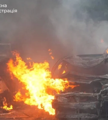 Ворог вдарив по Запоріжжю, постраждали троє людей