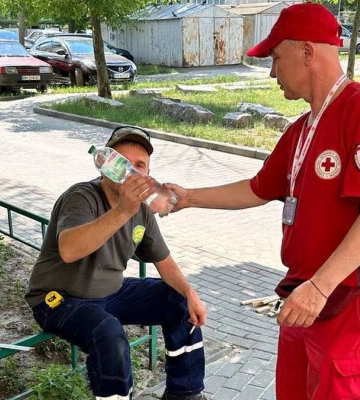 УЧХ підтримав постраждалих після російських атак на Суми
