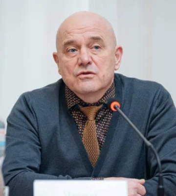 Уничтоженные расписки на $180 000 и имущество почтенной матери: досье кандидата в ВСП Николая Кучерявенко