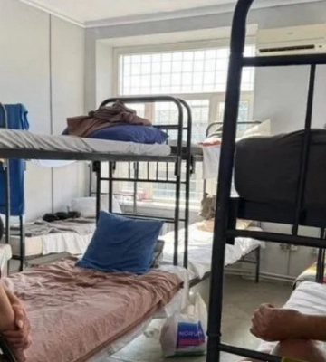 В Ужгороді чоловік помер після падіння з вікна ТЦК (ВІДЕО)
