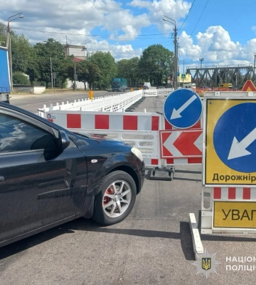У Львові на вулиці Шевченка водій скоїв наїзд на 26-річну жінку: вона в лікарні