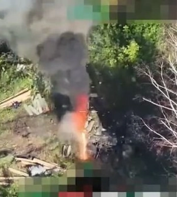 Бійці 58-ї ОМПБр спалили FPV-дронами квадроцикл окупантів на Харківщині. ВIДЕО