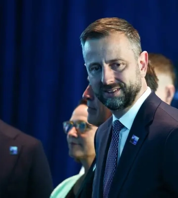 Міністр оборони Польщі критикам допомоги Україні: "Краще, аби наші Patriot збивали ракети РФ над Києвом, а не над Варшавою"