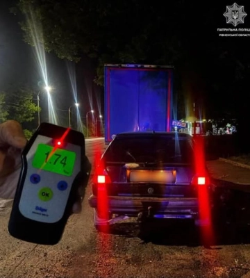 У Рівному під час комендантської години патрульні виявили нетверезого водія
