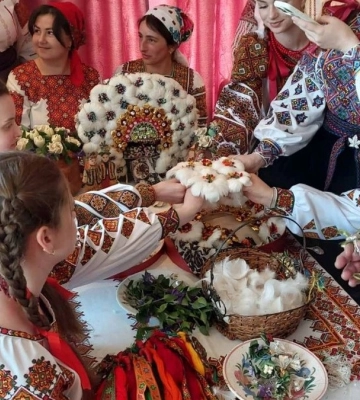 Мінкультури включило мистецтво виготовлення весільного пір'яного вінка до Нацпереліку нематеріальної культспадщини