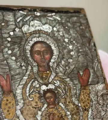 На таможне изъяли редкую икону XIX века, которую пытались отправить в Таиланд
