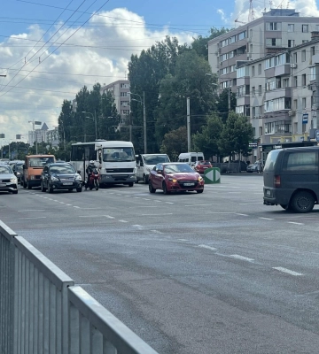 Сильний затор на ключовому проспекті Дніпра: що сталося