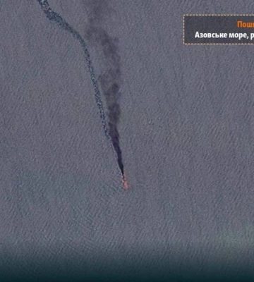 Супутники зафіксували уражені танкери РФ в Азовському морі: оприлюднені знімки