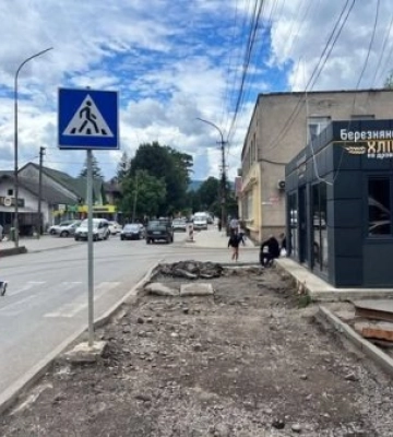 Ремонт тротуарів у Перечині: у місті стартувало оновлення важливих пішохідних зон