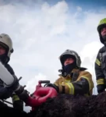 На Київщині ліквідовано масштабну пожежу після російської атаки