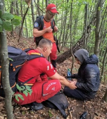 Драма в горах на кордоні з Румунією: четверо українців пішли в ліс, але назад повернулися не всі