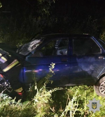 На Полтавщині ВАЗ злетів у кювет: травмувалися водій та пасажирка