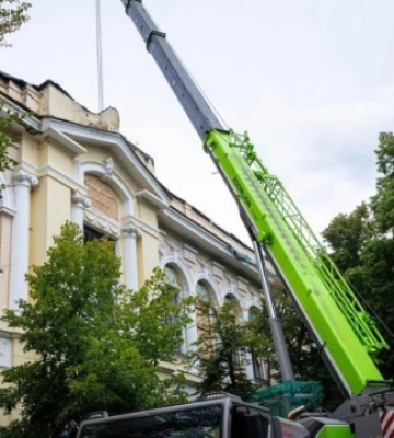 У Харківському музеї, пошкодженому внаслідок удару росіян, розпочався перший етап відновлення