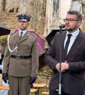 Пам'ять про трагічні події на Волині має бути позбавлена політичних маніпуляцій - Алфьоров