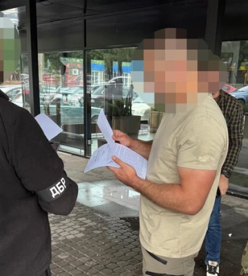 Суд арештував військовослужбовця з полку «Скеля», підозрюваного у побитті капелана й підполковника
