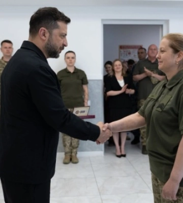 Зеленський в Одесі вручив нагороди пораненим захисникам