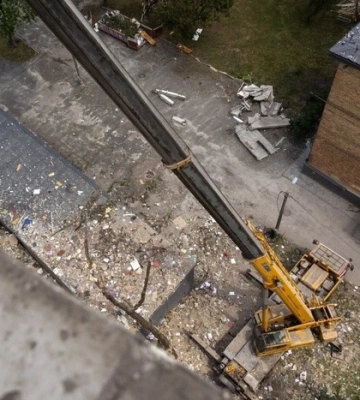 Рятувальники завершили розбір завалів у столичній багатоповерхівці, кількість жертв знову зросла