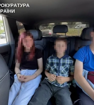 На Рівненщині жінку підозрюють у продажу трьох дітей для жебрацтва та залученні доньки до наркоторгівлі