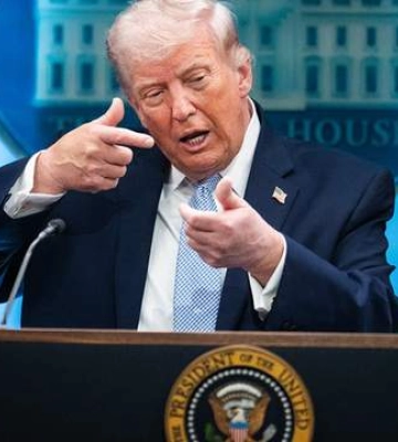 Трамп заявил, что США могли бы нанести удар по руководству Ирана во время похорон Хаменеи