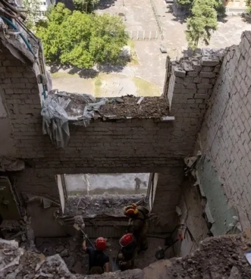 У Києві завершили розбір завалів 16-поверхівки: виявлено рештки тіл, кількість загиблих зросла до 31