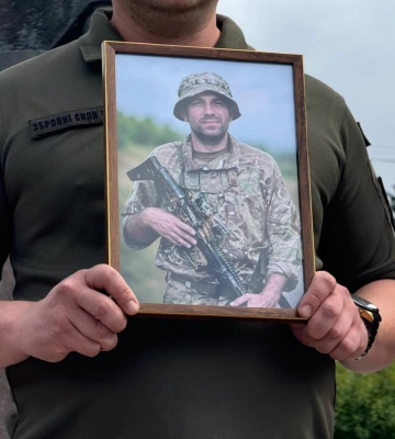 У Рівному сьогодні попрощалися із полеглим на війні Сергієм Чижом (ФОТО)