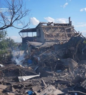 Росіяни вдарили по Запоріжжю: поранено людей, — ВІДЕО