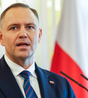 Навроцький виступив за заборону червоно-чорного прапора УПА в Польщі