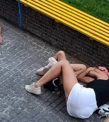 Дорослі закривали дітей своїми тілами: удари КАБів по Сумах потрапили на відео