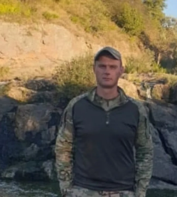 Погиб, защищая Украину: в Кривом Роге простились с полицейским Сергеем Бардасем. ФОТО