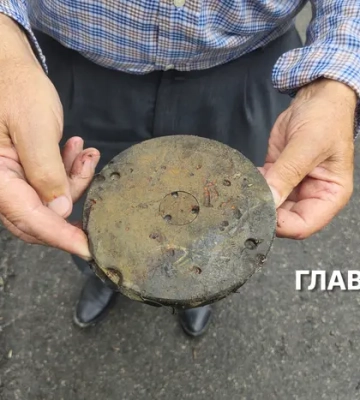 Мешканці Вишневого показали знахідки у своєму дворі після масштабної детонації