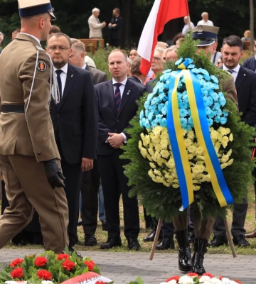Посол України у Польщі вшанував пам&amp;apos;ять жертв Волинської трагедії у Варшаві