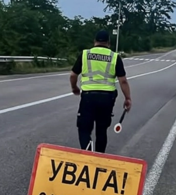 Раптово вибіг на дорогу: на трасі Одеса-Рені мікроавтобус насмерть збив дитину