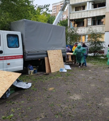 Більше 400 вікон вилетіли через нічні удари, пошкоджені 12 багатоповерхівок