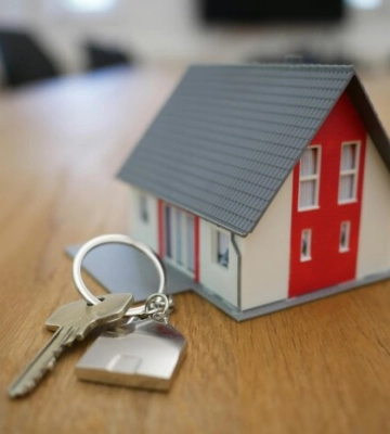 Тричі перепродали квартиру за підробленим підписом: суд повернув житло спадкоємцю