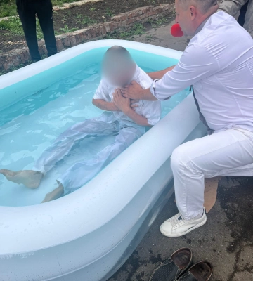 У Дрогобицькій колонії провели обряд водного хрещення для засуджених