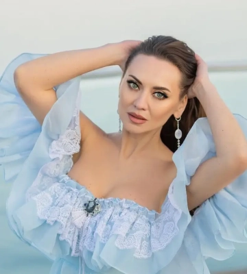Анна Саливанчук зажгла сеть танцем у моря: актриса показала яркие кадры отдыха