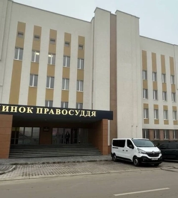 На Хмельниччині вчитель побив 11-річного учня через сувенірний ніж