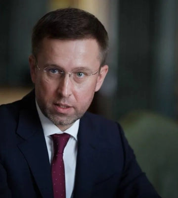 Уряд припинив повноваження голови наглядової ради Сенс Банку Гладишенка