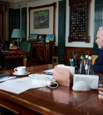 Президент Зеленський зустрівся із Тереховим після заяви про заміну прем'єрки