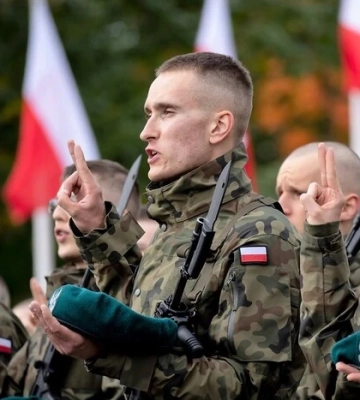 Військові колони з'являться на дорогах Польщі: що відбувається