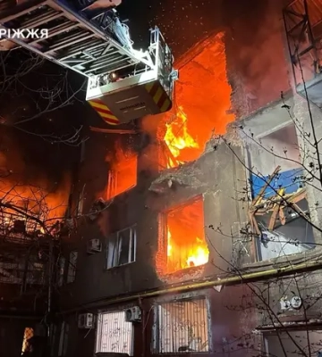 росія атакувала Запоріжжя дронами: пошкоджені будинки, автівки та одна з лікарень (ФОТО)