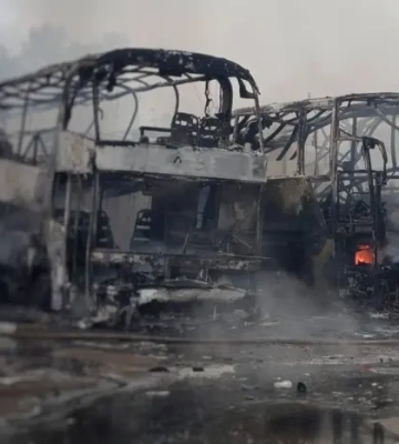Удар по Одесі: постраждали люди, загорілися автобуси